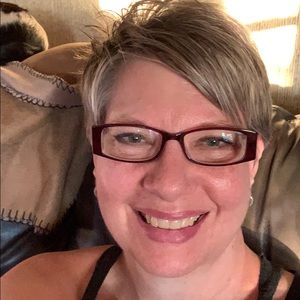 Meet your Posher, Elisa